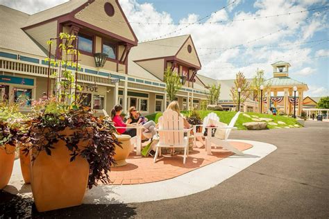 Settlers green outlet village - Settlers' Green Outlet Village is located in North Conway, New Hampshire and offers 71 stores - Scroll down for Settlers' Green Outlet Village outlet shopping information: store …